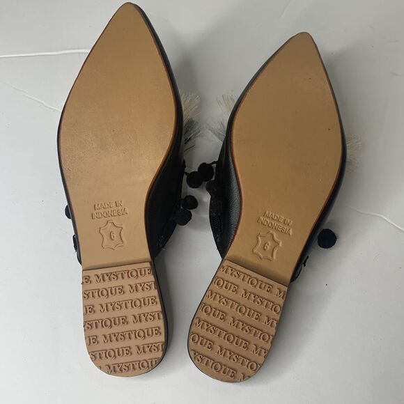 Mystique black fringed Pom Pom pointed toe flats NWOB - Picture 6 of 8